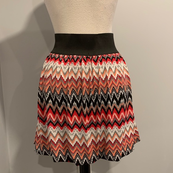 Chevron Bubble Skirt - Picture 3 of 8